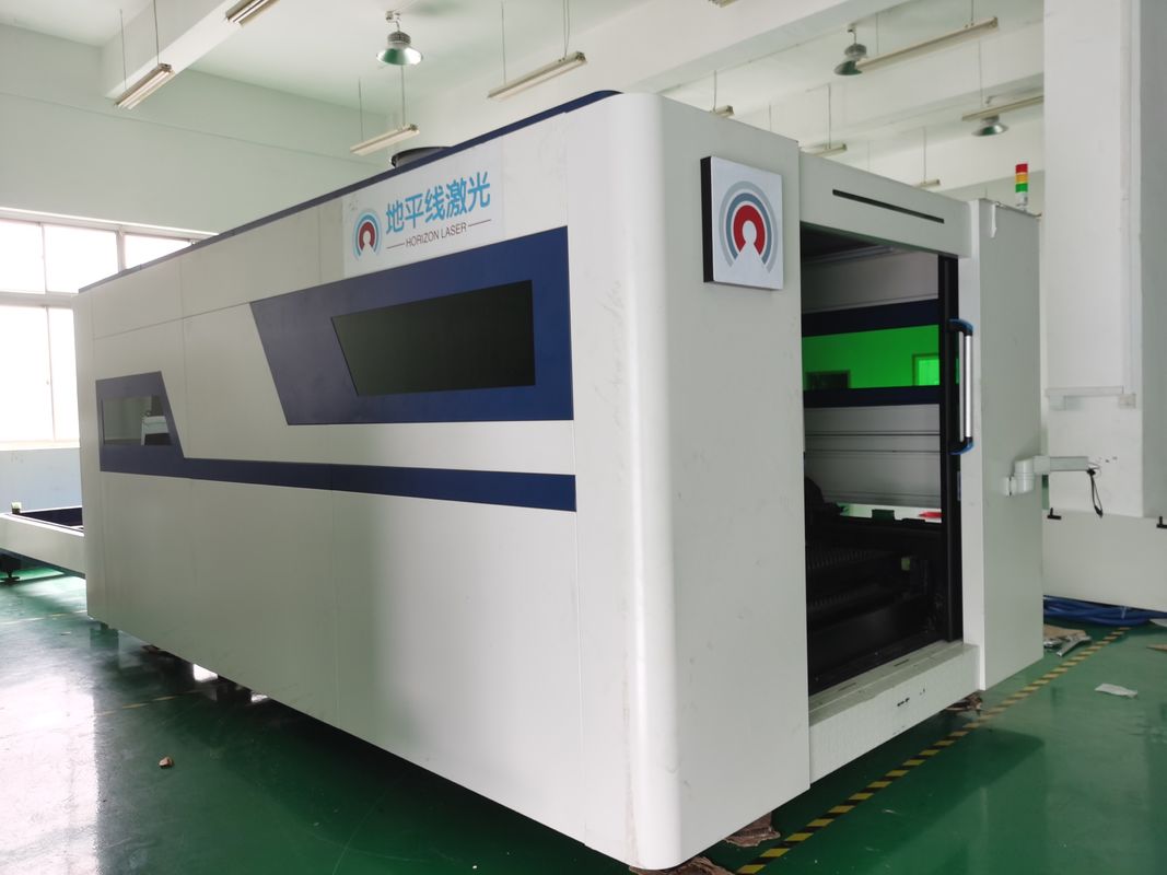 1500W 4000W সিএনসি ফাইবার লেজারের কাটিং মেশিন আইপিজি ম্যাক্স 3015 কভার সহ এক্সচেঞ্জ টেবিল