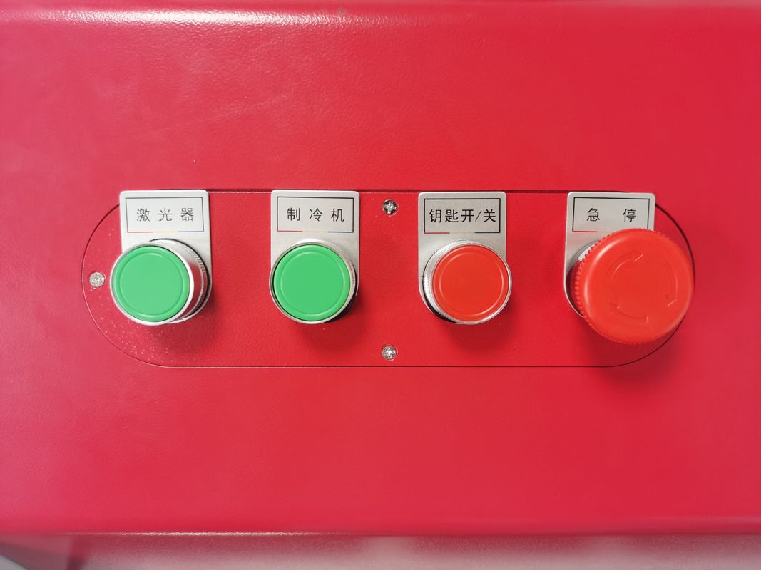 নমনীয় অপারেশন 380V 2000W ফাইবার লেজার ওয়েল্ডার