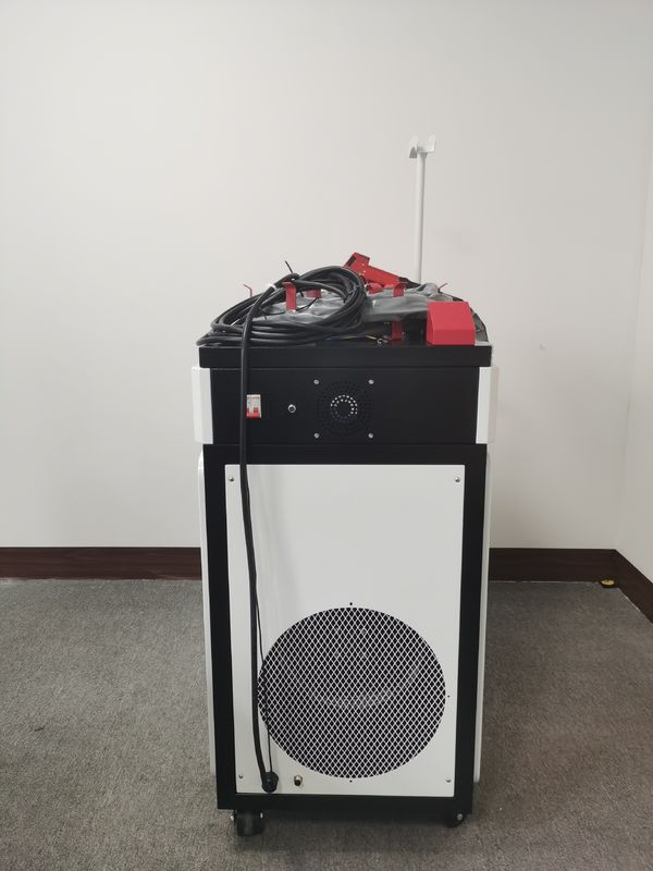 ধাতব জন্য ওয়াটার কুলিং 1000W 2 মিমি লেজার ওয়েল্ডিং মেশিন