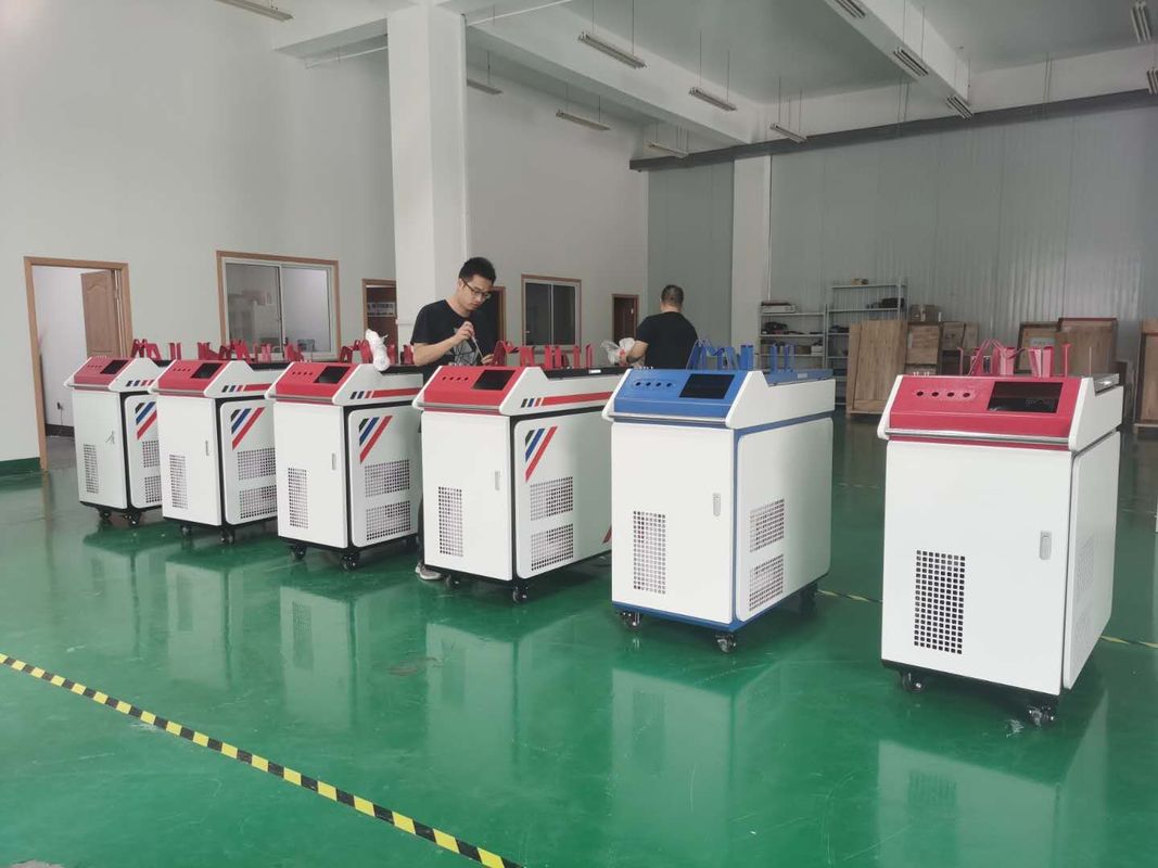 50HZ 6 মিমি 1000W হ্যান্ডহেল্ড লেজার ওয়েলডার সময় শক্তি বিভাজন