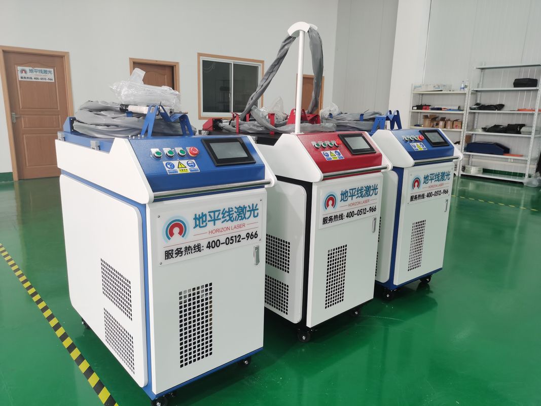 1000W 1080nm হ্যান্ডহেল্ড লেজার ওয়েল্ডার ফাইবার লেজার ওয়েল্ডিং সরঞ্জাম ডাবল দুল
