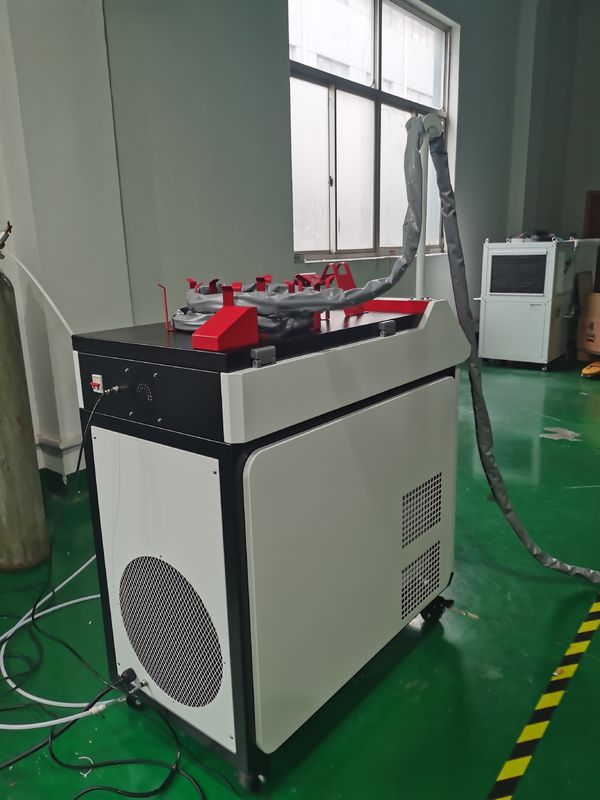 1060nm 30W পোর্টেবল লেজার ওয়েল্ডিং মেশিন যথার্থ চিহ্নিতকরণ