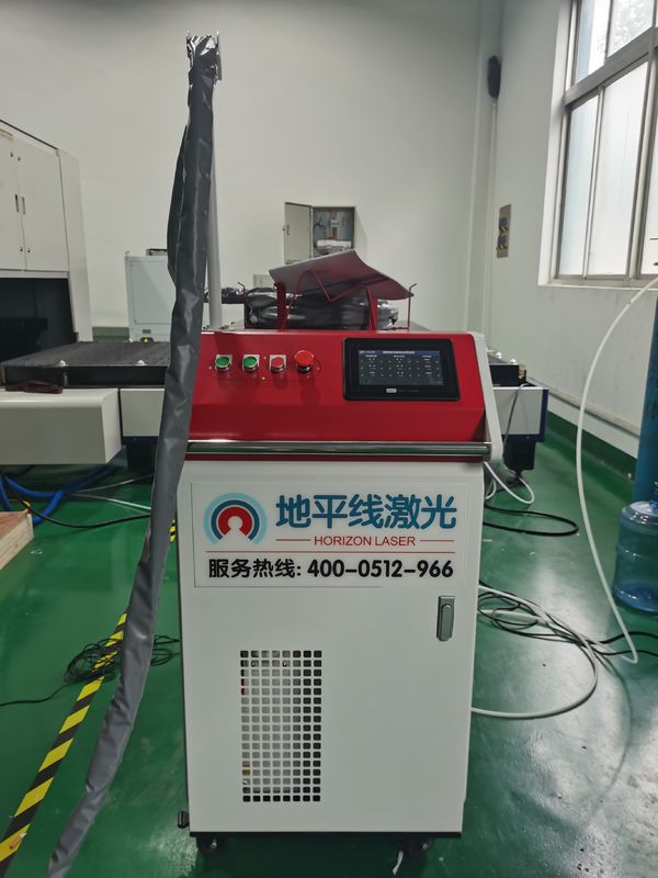 1060nm 30W পোর্টেবল লেজার ওয়েল্ডিং মেশিন যথার্থ চিহ্নিতকরণ
